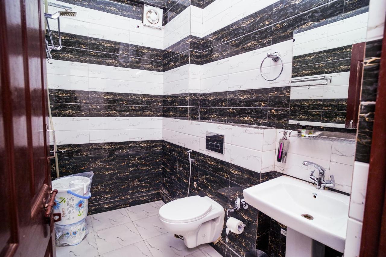 新德里 Golden Residency酒店 外观 照片