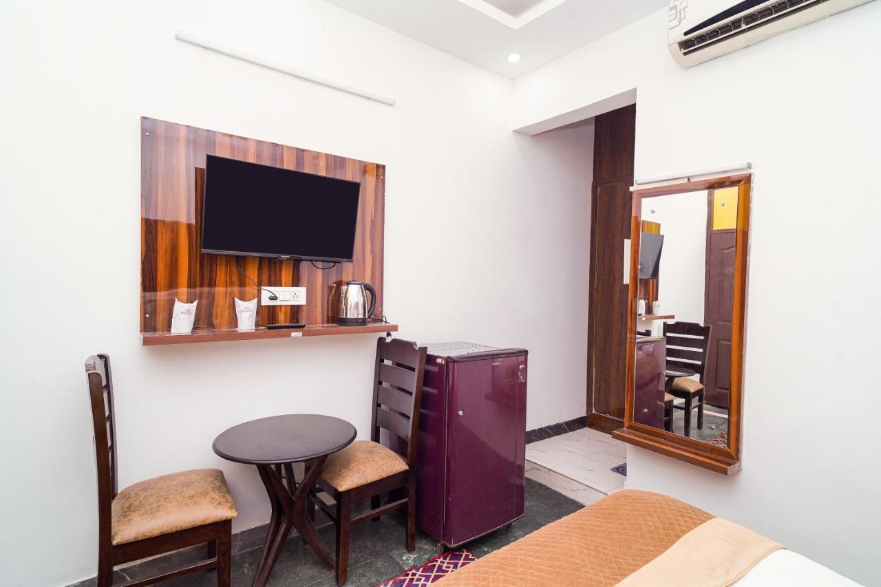新德里 Golden Residency酒店 外观 照片