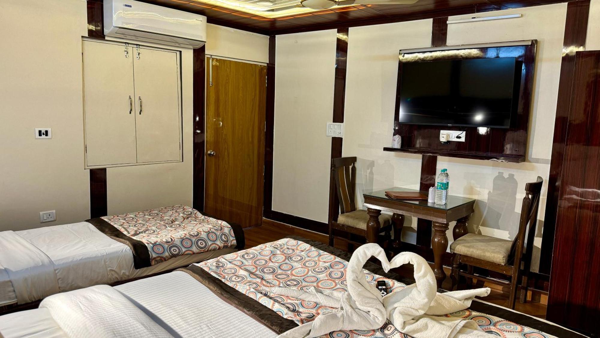 新德里 Golden Residency酒店 外观 照片