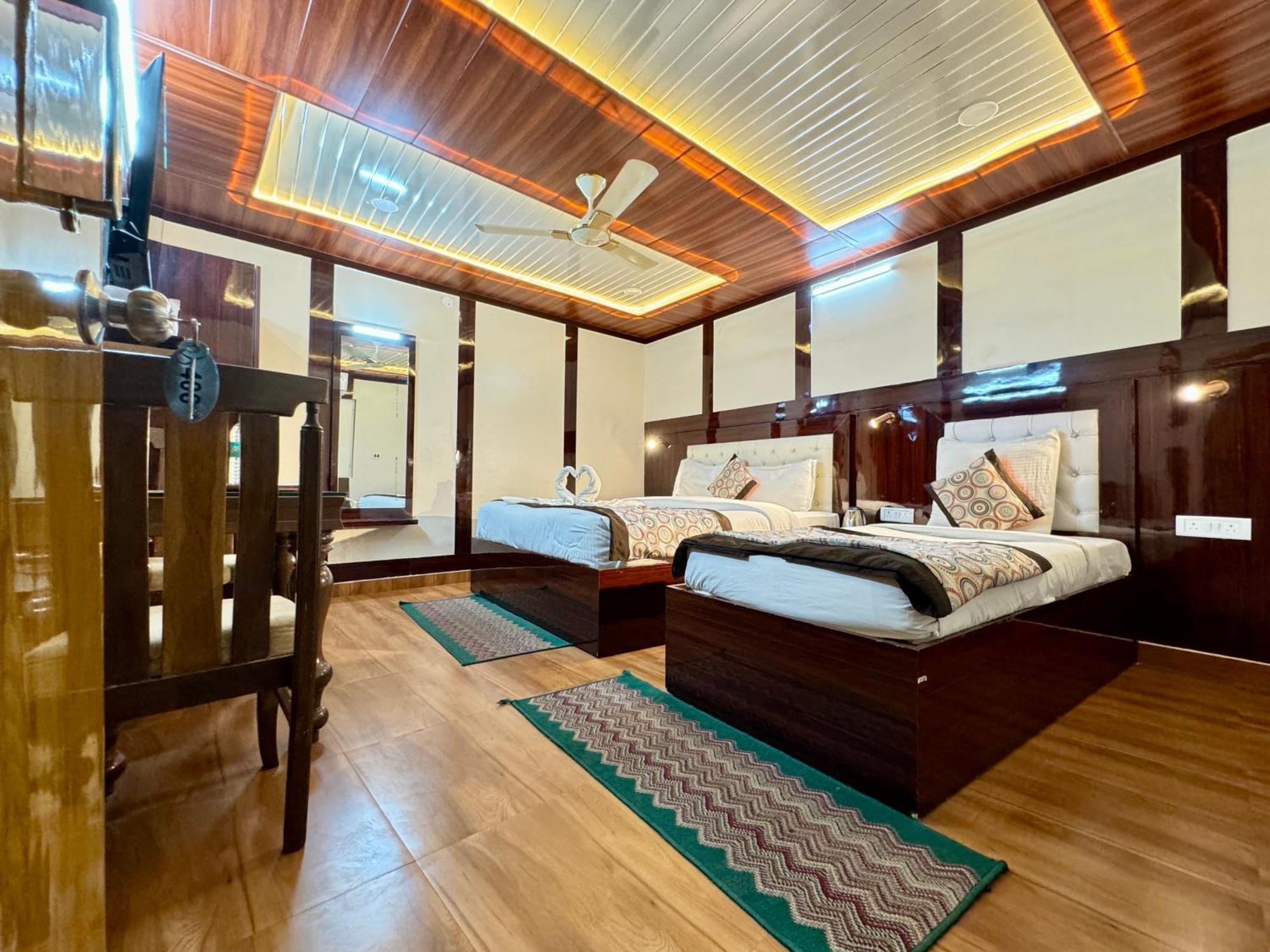 新德里 Golden Residency酒店 外观 照片